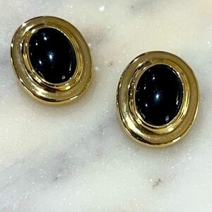 Vintage  Liz Claiborne (LCI) Oval Cabochon Black Stone in Gold  Clip On Earrings
